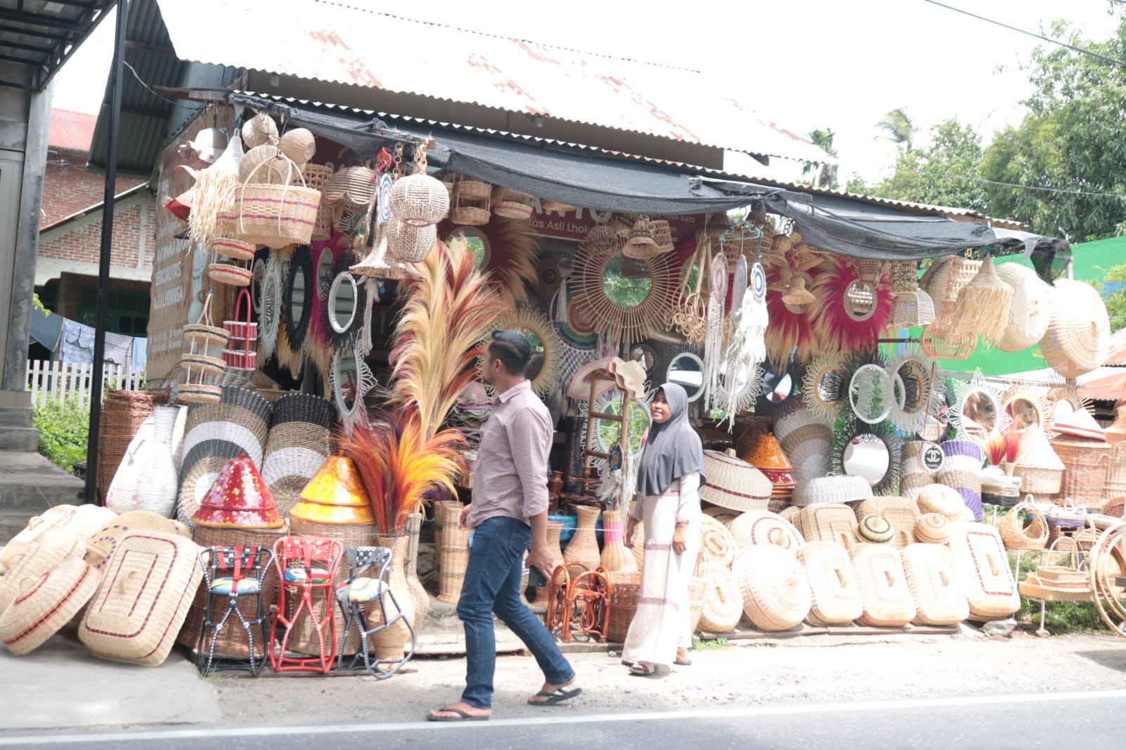 Pedagang Souvenir di Lhoknga Siap Sambut Perhelatan PON XXI Aceh-Sumut 2024