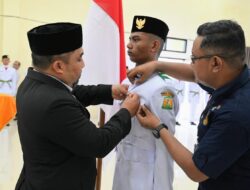 Pj Bupati Iswanto Kukuhkan 70 Paskibraka Aceh BesarUntuk Upacara Peringatan HUT Ke-79 RI